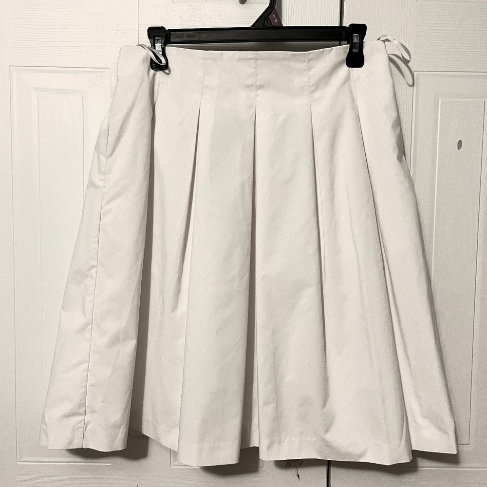 Uniqlo white skirt
